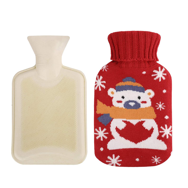 Slitesterk gummivarmepakke med strikkedeksel for menstruasjonssmerter